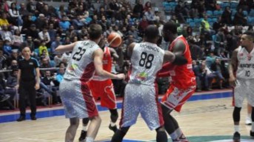 Muratbey Uşak 3 G&uuml;nde 2 Ma&ccedil; Oynayacak