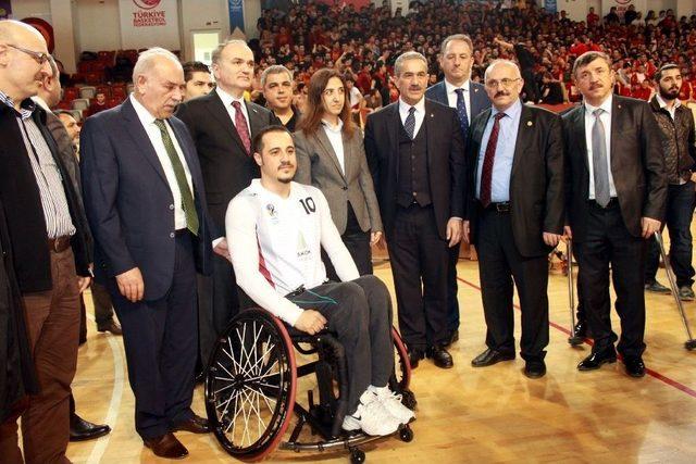 Bilim Sanayi Ve Teknoloji Bakanı Faruk Özlü Yalova’da Tekerlekli Sandalye Dağıttı