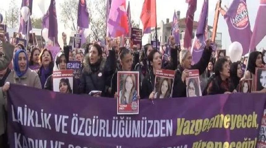 Kadınlardan "direneceğiz, Kadın Cinayetlerini Durduracağız" Eylemi
