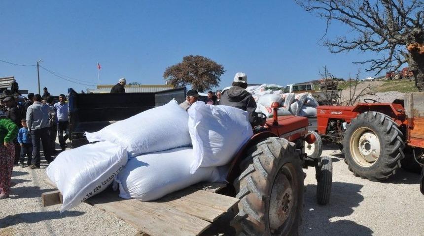 Depremzede Besicilere Yem Desteği