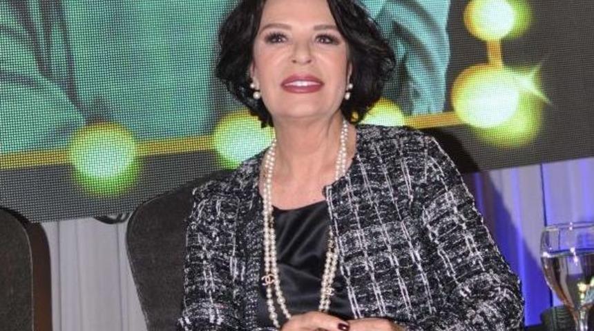 H&uuml;lya Ko&ccedil;yiğit'ten Kadınlar G&uuml;n&uuml; Mesajı