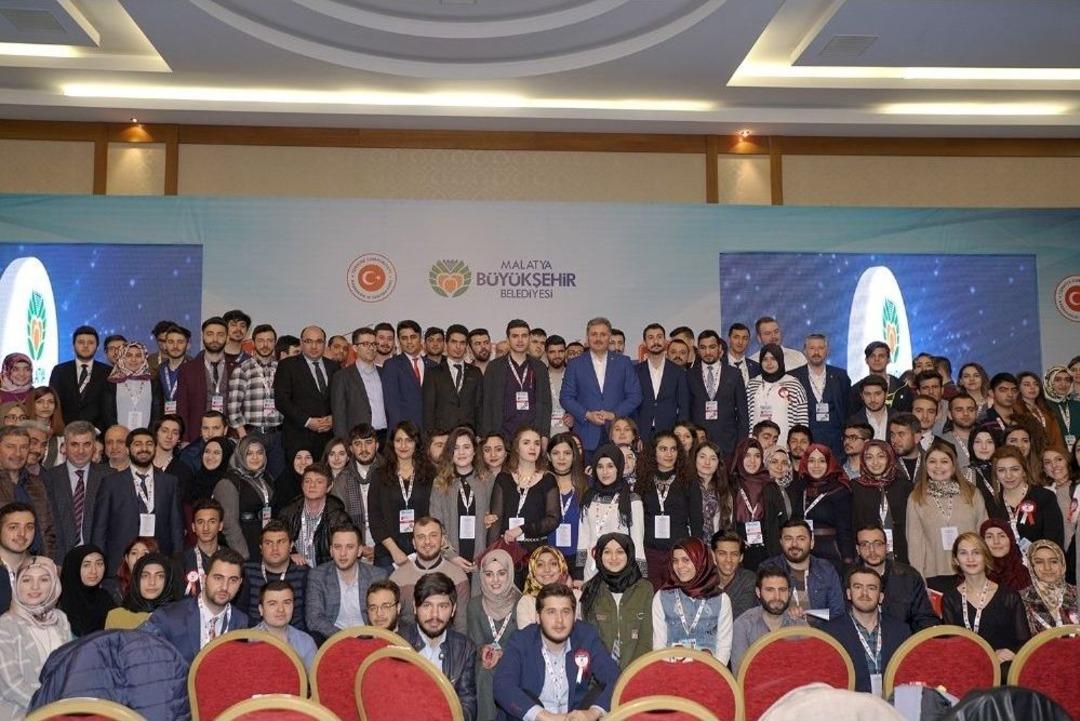 T&uuml;rkiye&rsquo;nin G&uuml;ndemi Malatya&rsquo;da Konuşuldu