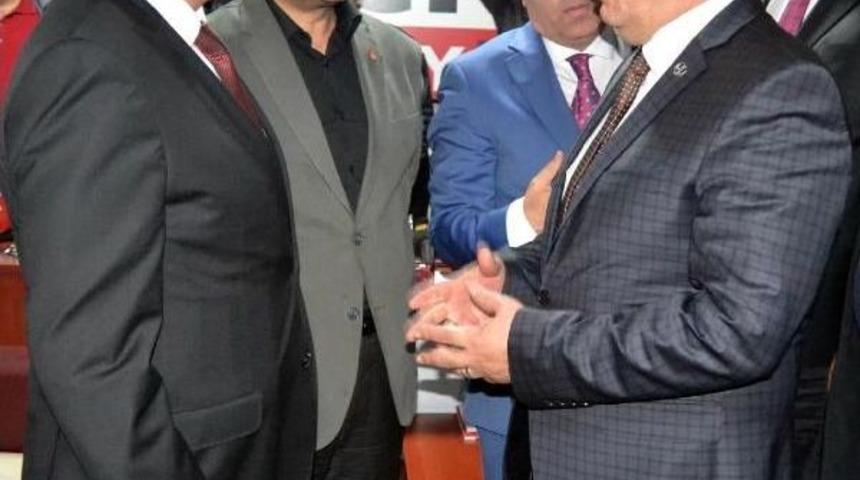 Kayseri'de Chp Il&ccedil;e Binasının Kundaklandığı &Ouml;ne S&uuml;r&uuml;ld&uuml; (4)