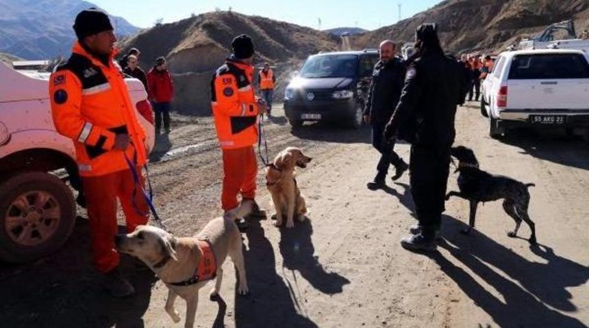 Şirvan'daki Heyelan Faciasında 1 Iş&ccedil;inin Daha Cesedine Ulaşıldı (2)