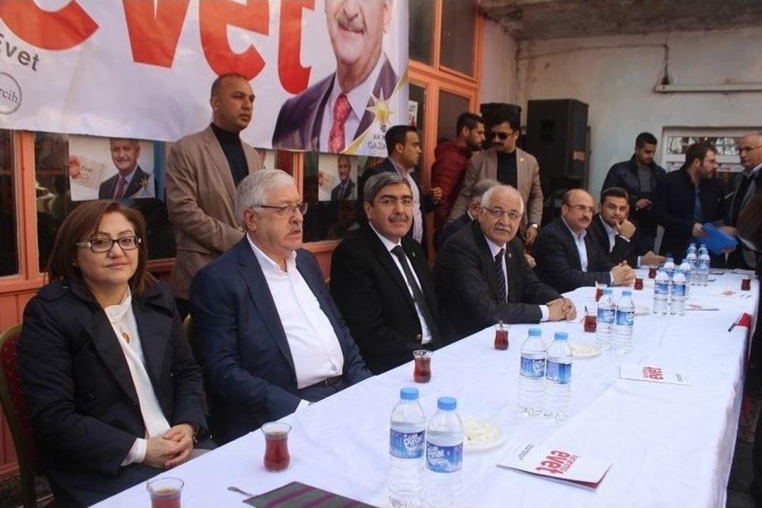 Yavuzeli&rsquo;de Ak Parti Referandum Se&ccedil;im B&uuml;rosu A&ccedil;ıldı