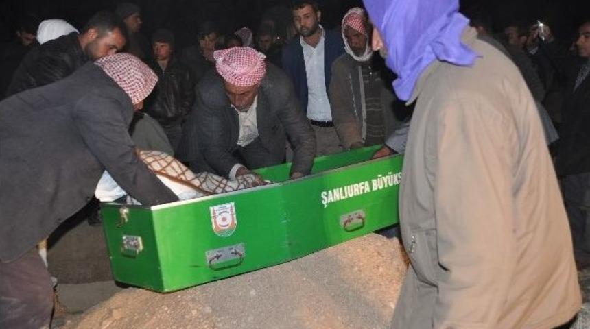 Cesedine 30 Saat Sonra Ulaşılan K&uuml;&ccedil;&uuml;k Kız Defnedildi