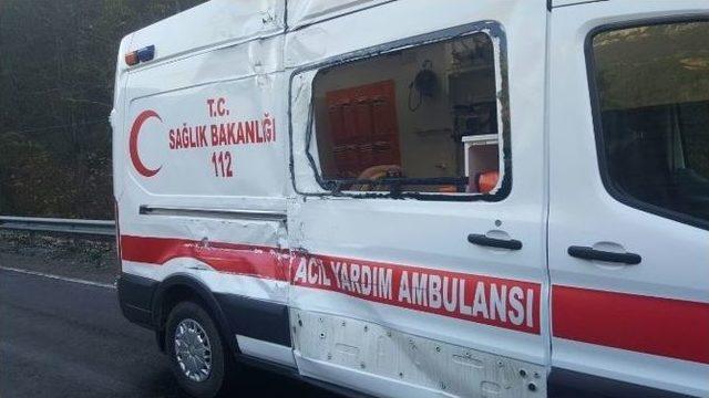 Karabük’te Trafik Kazası: 2 Yaralı