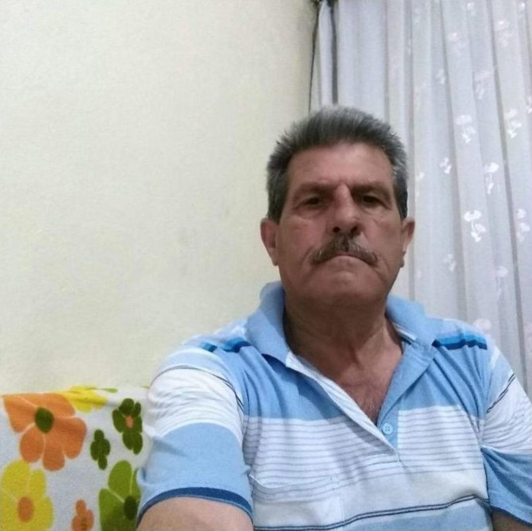 Kontrolden &Ccedil;ıkan Otob&uuml;s Bebe Mağazasına Girdi Sıkışan S&uuml;r&uuml;c&uuml; &Ouml;ld&uuml;