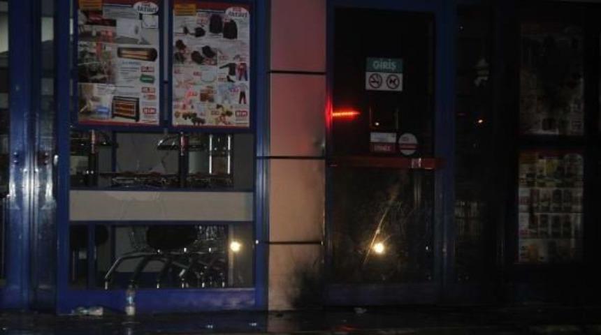 Market Zincirine Silahlı- Molotoflu Saldırı