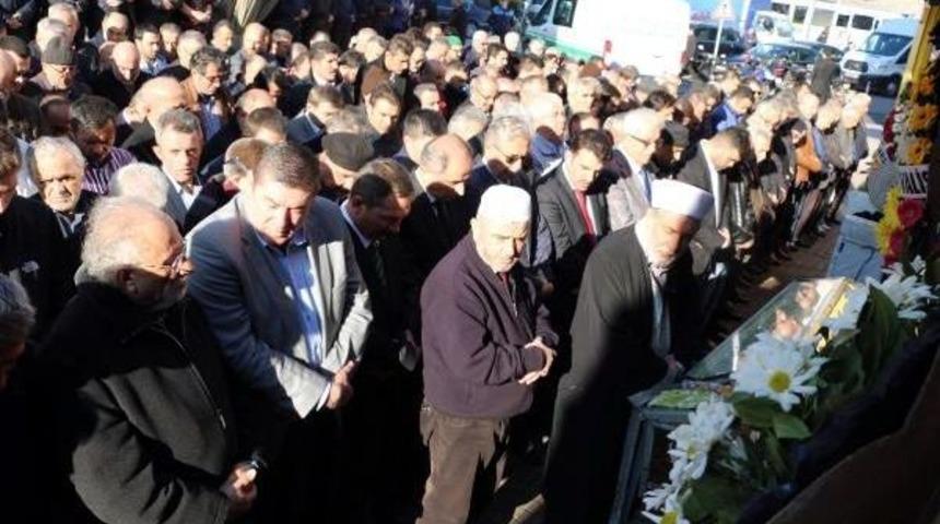 Efkan Ala Halasının Cenaze T&ouml;renine Katıldı