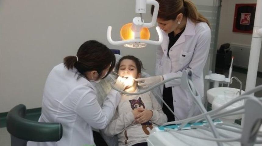 Ücretsiz Diş Tedavisi Çocukların Yüzünü Güldürüyor