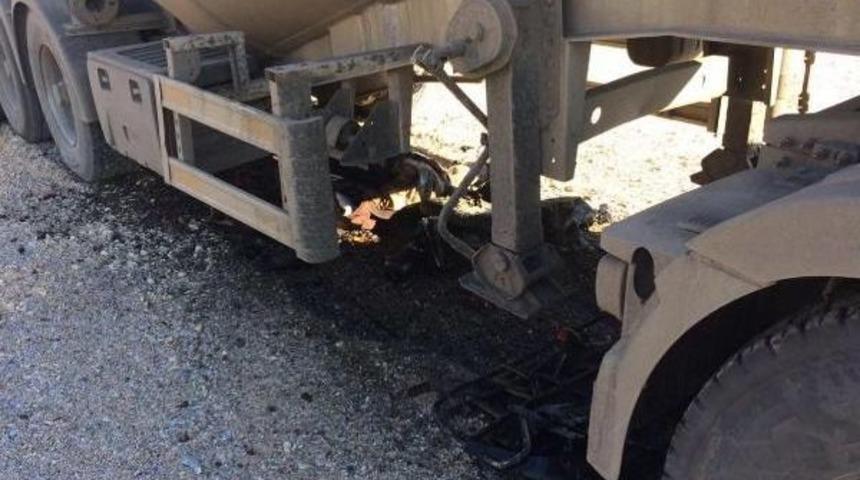 Tankerle Atv &Ccedil;arpıştı: 2 &Ouml;l&uuml;