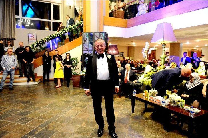 Ağaoğlu’ndan Kızına İkinci Görkemli Düğün G5