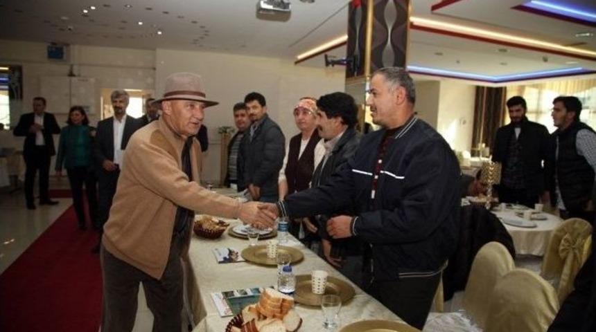 Başkan Altınok &Ouml;z, Apartman G&ouml;revlileriyle Bir Araya Geldi