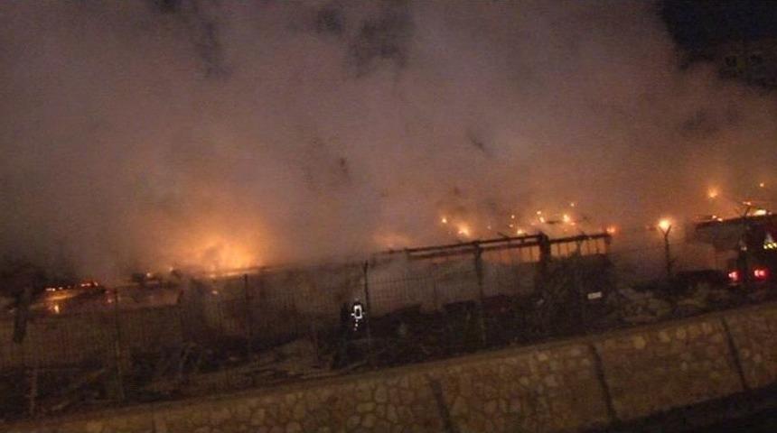 Başkent&rsquo;te İnşaat Şantiyesinde Korkutan Yangın