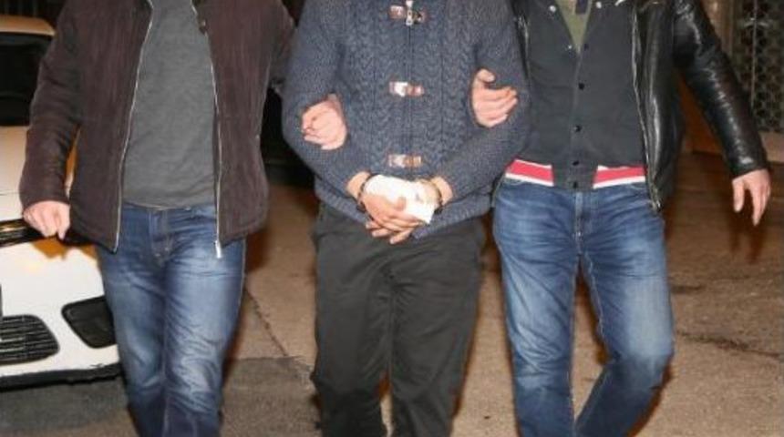 Annesinin Sevgilisini &Ouml;ld&uuml;rd&uuml;, Su&ccedil;u Başkasına Atmak Istedi