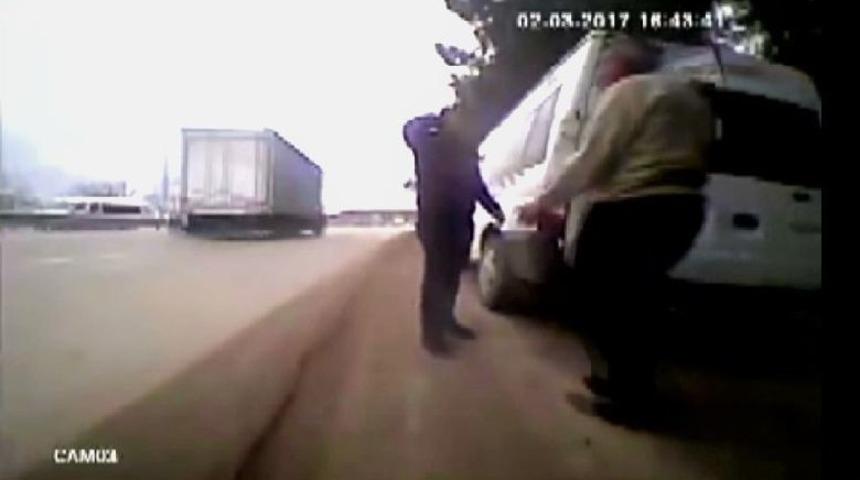 Kazaya Sebebiyet Veren Dikkatsiz S&uuml;r&uuml;c&uuml;ler Kameralara Yansıdı