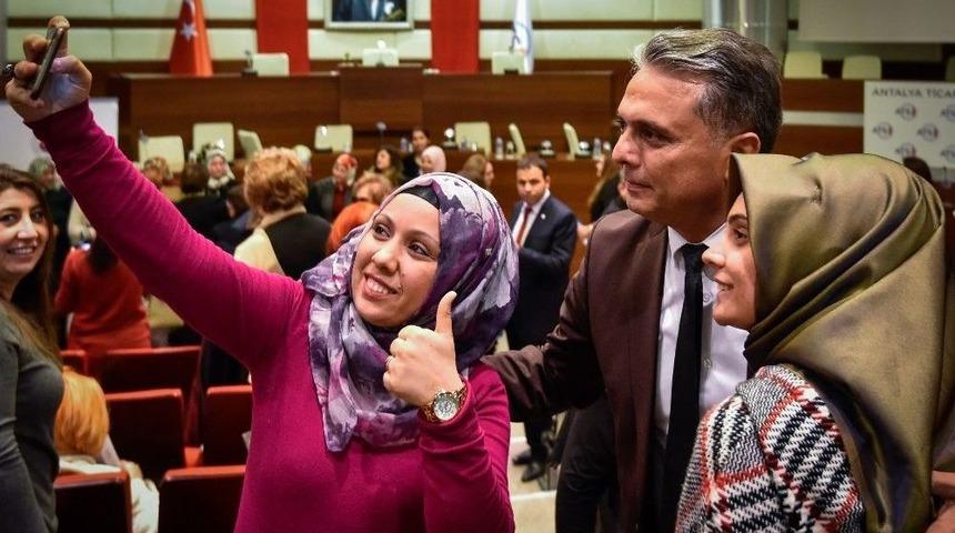 Mor Makas Projesi Kapsamında 180 Kuaf&ouml;r Bilgilendirildi