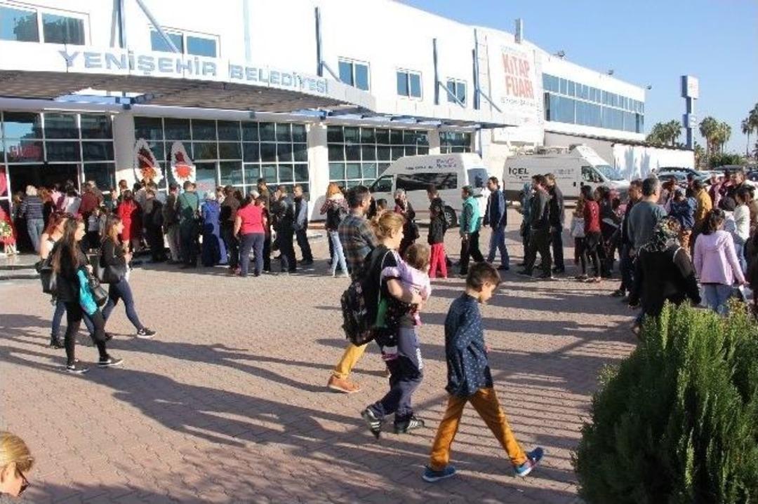 Mersinliler Kitap Fuarı&rsquo;na Akın Etti