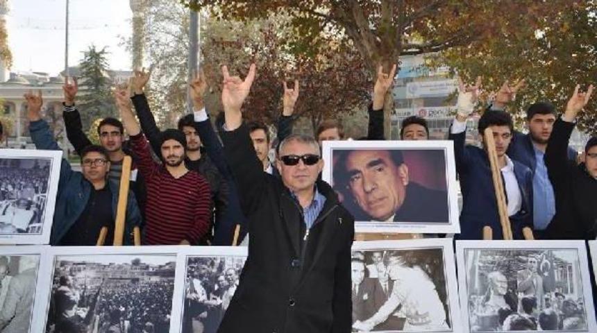 T&uuml;rkeş Sergisine Atılan Maytap Kavga &Ccedil;ıkardı: 1 Yaralı