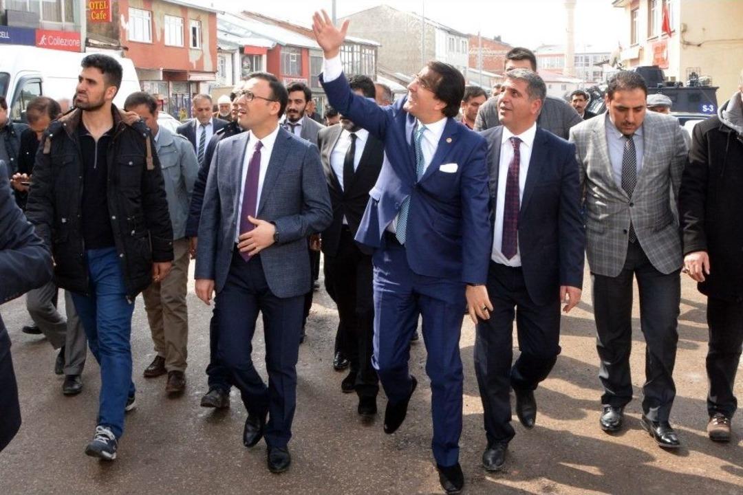 Milletvekili Aydemir&rsquo;e Karayazı&rsquo;da Coşkulu Karşılama