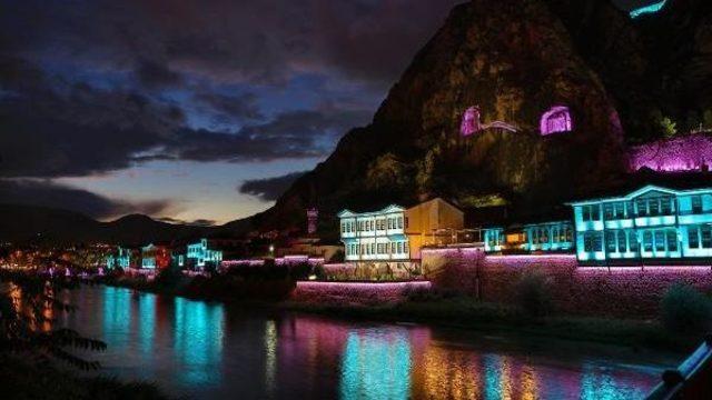 Amasya'ya 'en Büyük' Açık Alan Led Aydılatma Sistemi Kuruldu