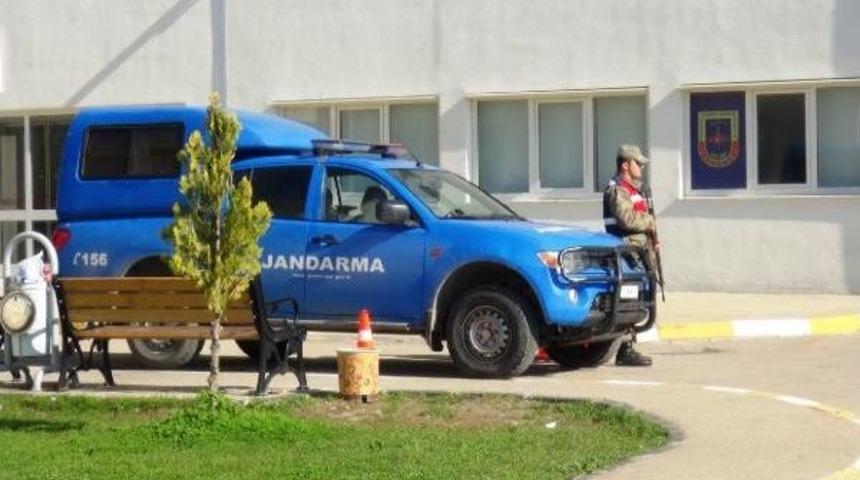 D&uuml;şen U&ccedil;ağın Suriyeli Pilotu Enkazdan 40 Kilometre G&uuml;neyde Bitkin Halde Bulundu (2)