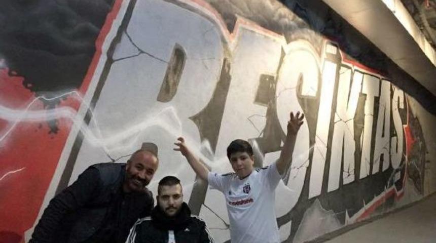 Doktorların Verdiği Izinle 15 Ay Sonra Dışarı &Ccedil;ıkarıldı, Vodafone Arena'ya G&ouml;t&uuml;r&uuml;ld&uuml;