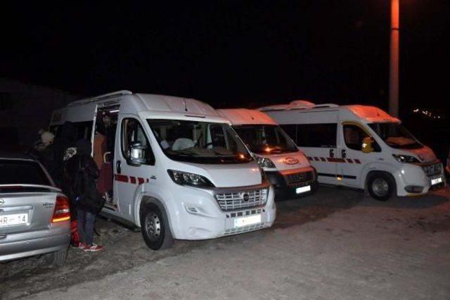 Ayvacık'ta Ormanda 44 Mülteci Yakalandı