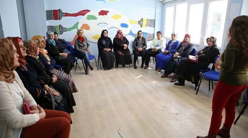 Buca&rsquo;da Ailelere &Ccedil;ok Y&ouml;nl&uuml; Eğitim