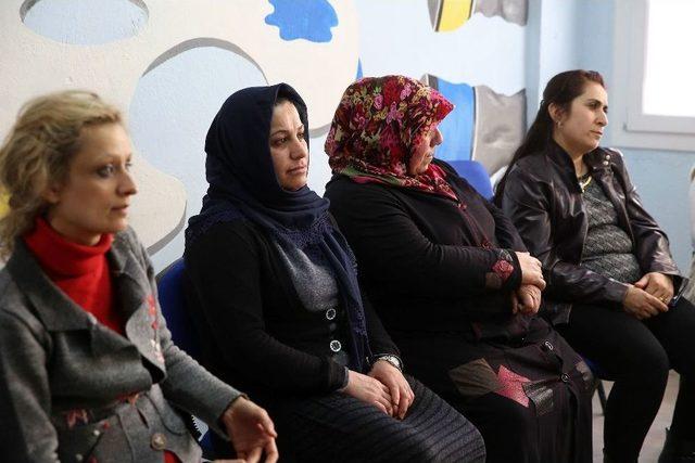 Buca&rsquo;da Ailelere &Ccedil;ok Y&ouml;nl&uuml; Eğitim 2