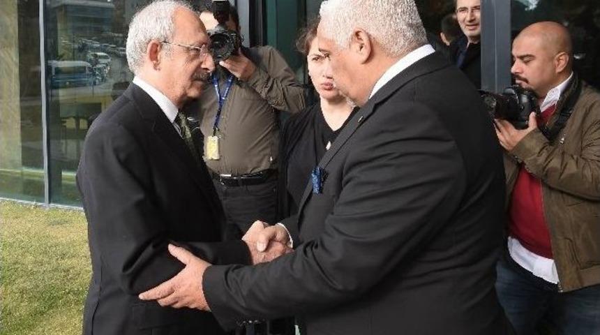 Kılı&ccedil;daroğlu&rsquo;dan, K&uuml;ba Ankara B&uuml;y&uuml;lel&ccedil;iliğine Taziye Ziyareti