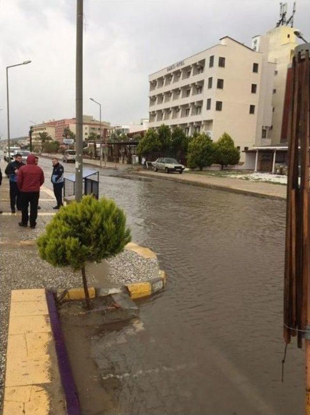 Sarımsaklı’da Yağmur Suyu Tahliye Kanalı Açıldı