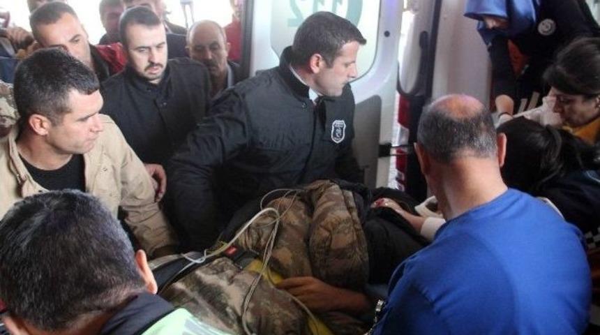 Tunceli&rsquo;de Yaralanan Askerler Elazığ&rsquo;a Getirildi