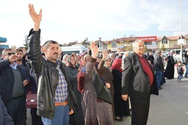 Niksar’da 38 Kişilik Umre Kafilesi Kutsal Topraklara Uğurlandı