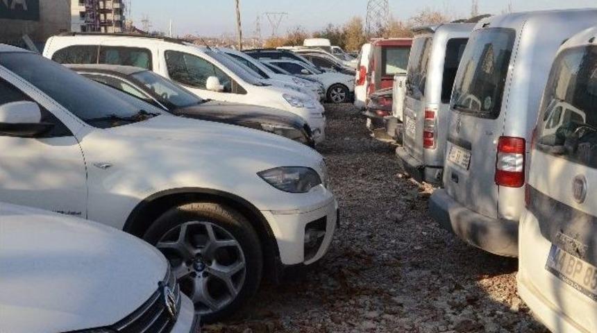 L&uuml;ks Ara&ccedil;lar &Ccedil;&uuml;r&uuml;meye Terk Ediliyor