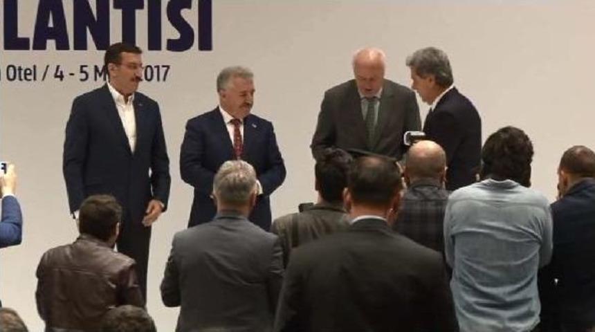 Bakanlar Nakliyecilere Anayasa Değişikliğini Anlattı