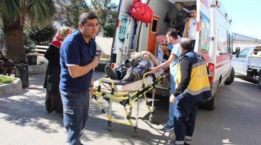 &Ccedil;atıyı S&ouml;kerken D&uuml;ş&uuml;p Yaralandı