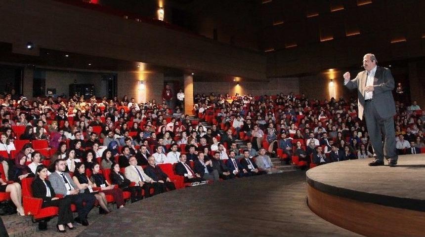 Konukoğlu&rsquo;ndan Gen&ccedil;lere Başarı T&uuml;yoları