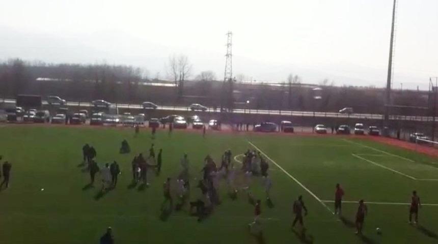 Yeşil Saha Boks Ringine D&ouml;nd&uuml;