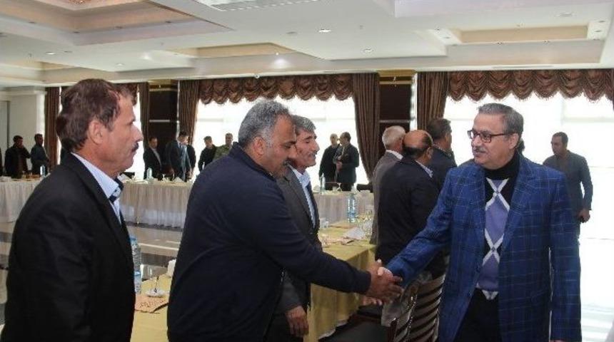 Vali Su Muhtarlarla Buluştu