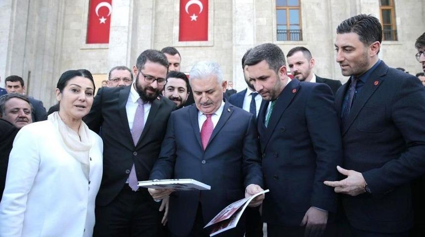 Başbakan Yıldırım&rsquo;dan &lsquo;vatan Millet Evet&rsquo;e Destek