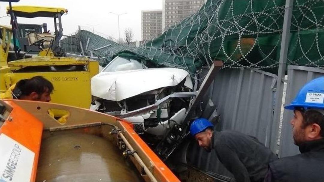 Bursa&rsquo;da Madde Bağımlısı Eli Silahlı 3 Kişi Ortalığı Birbirine Kattı...(&ouml;zel Haber)