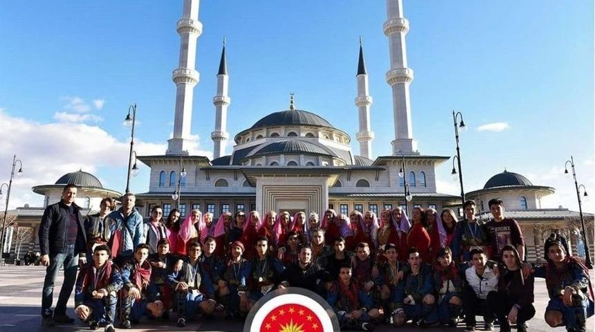 Cumhuriyet Anadolu Lisesi Halk Oyunları Ekibi Yine Birinci