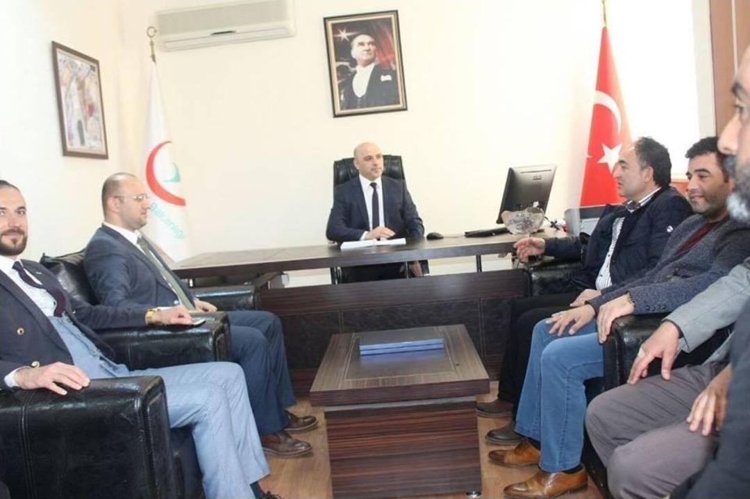 Ak Parti Edremit&rsquo;ten M&uuml;ft&uuml; Ve Başhekime Ziyaret