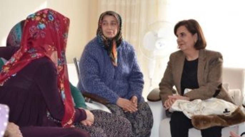 Usluer, Şehit Evini Ziyaret Etti