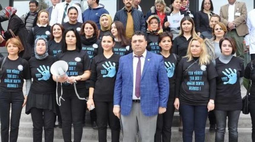 Kadına Y&ouml;nelik Şiddete Boyalı Protesto