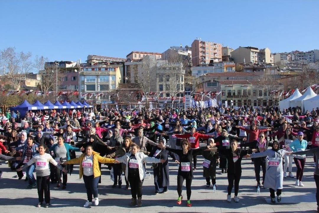 Fun Run Series 6. Etabı Beyoğlu&rsquo;nda Koşuldu