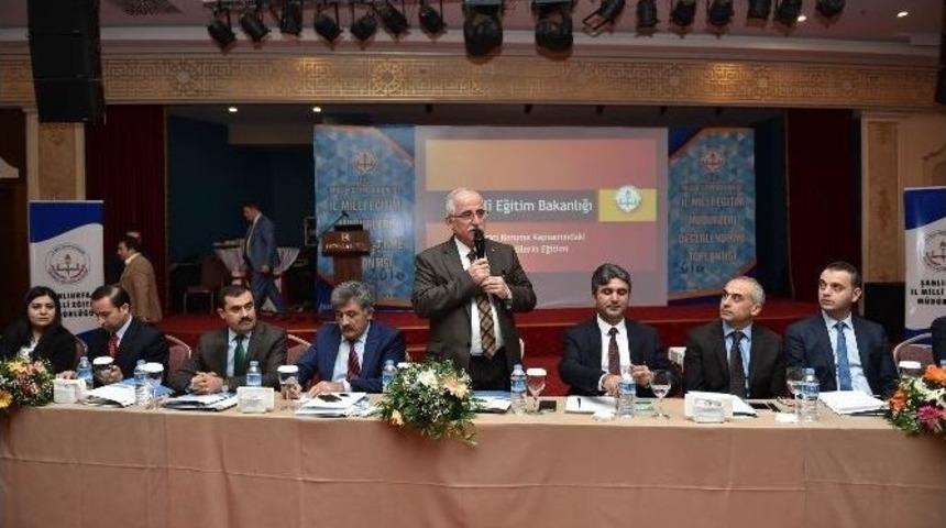 Vali Tuna İl Milli Eğitim M&uuml;d&uuml;rleriyle Bir Araya Geldi