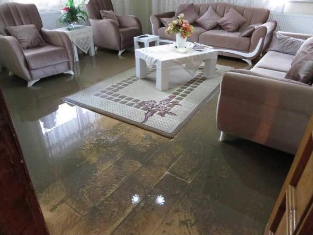 Sancaktepe'de 10 Evi Su Bastı